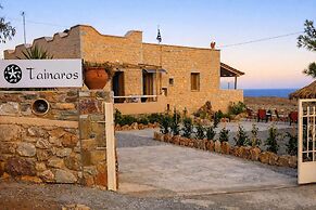 Tainaros Rooms - Beachfront Cozy Getaway