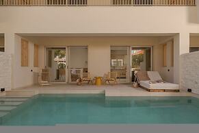 Kiva Luxury Suites & Villas