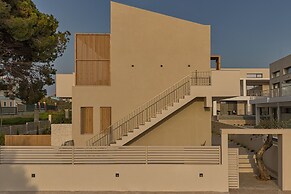 Kiva Luxury Suites & Villas