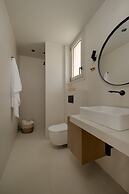 Kiva Luxury Suites & Villas