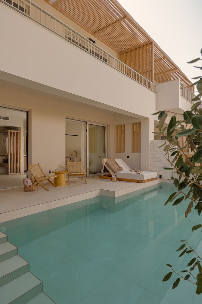 Kiva Luxury Suites & Villas