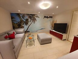 Separate Apartment in Attractive Villa