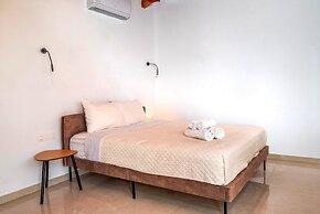 Paradisi Sea Escape Near the Beach
