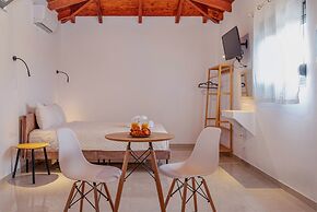 Paradisi Sea Escape Near the Beach