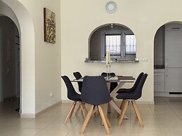 Ad1202 in Oliva With 2 Bedrooms and 2 Bathrooms