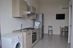 Luxar Room