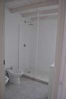 Luxar Room
