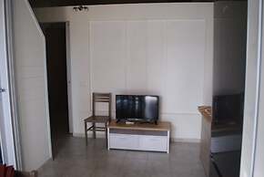 Luxar Room
