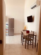 Luxar Room