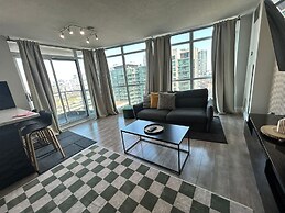Downtown Pinecrest Suites-Free Parking