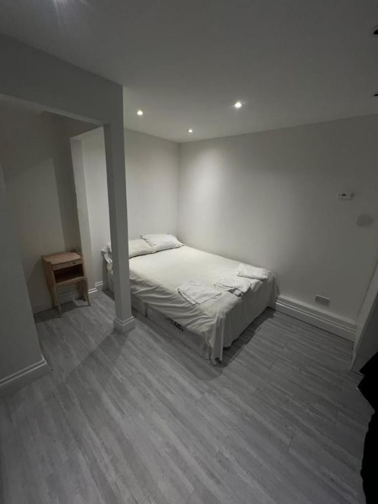 Oyo Northbrook Apartments