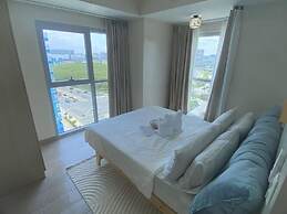 Deluxe Apartment Balcony Sea View