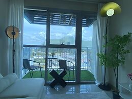 Deluxe Apartment Balcony Sea View
