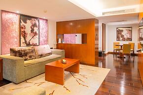 Baiyun Lakeside Hotel