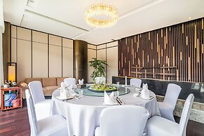 Baiyun Lakeside Hotel