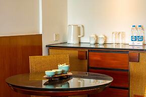 Baiyun Lakeside Hotel