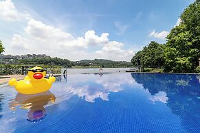 Baiyun Lakeside Hotel