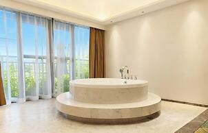 Baiyun Lakeside Hotel