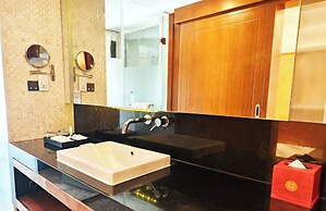 Baiyun Lakeside Hotel
