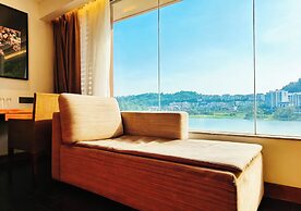 Baiyun Lakeside Hotel