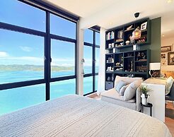 Seaview Bliss Studio - Tropical Elegance
