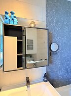 Seaview Bliss Studio - Tropical Elegance