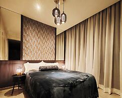 Seaview Bliss Studio - Tropical Elegance