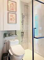 Seaview Bliss Studio - Tropical Elegance