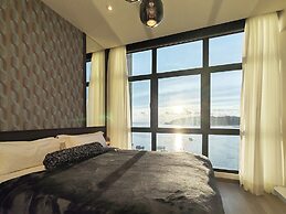 Seaview Bliss Studio - Tropical Elegance