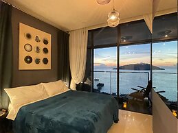 Seaview Bliss Studio - Tropical Elegance