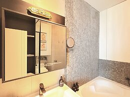 Seaview Bliss Studio - Tropical Elegance