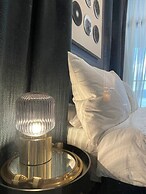 Seaview Bliss Studio - Tropical Elegance