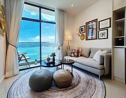 Seaview Bliss Studio - Tropical Elegance