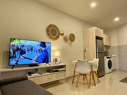 Seaview Bliss Studio - Tropical Elegance