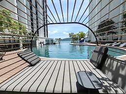 Seaview Bliss Studio - Tropical Elegance