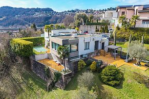 Lugano Lake View Villa w. Private Pool