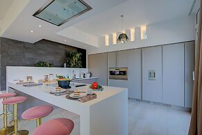Lugano Lake View Villa w. Private Pool