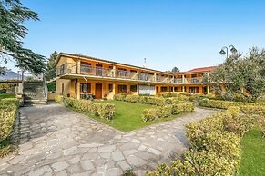 Residence La Perla Apartments