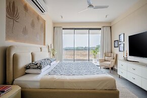Staymaster Casa D'amaaya 4BR- Pool