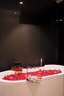 Staymaster Casa D'amaaya 4BR- Pool