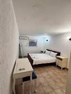 White Hills Apartments