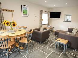 Sun Trevor Barn 1