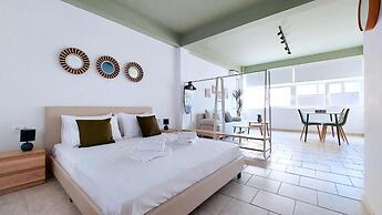 Modern Comfort N' City Vibes Apartment.