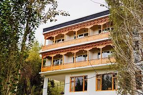 Hotel Walnut Ladakh