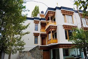 Hotel Walnut Ladakh