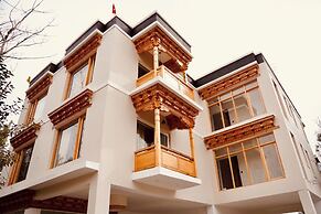 Hotel Walnut Ladakh