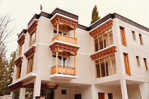 Hotel Walnut Ladakh