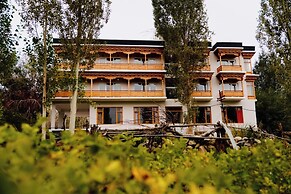 Hotel Walnut Ladakh