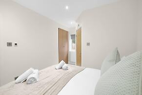 Modern Comfort 2-Bedroom, 2-Bathroom House