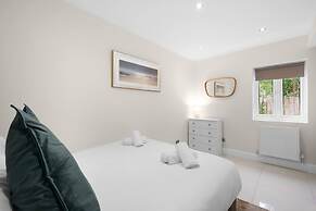 Modern Comfort 2-Bedroom, 2-Bathroom House